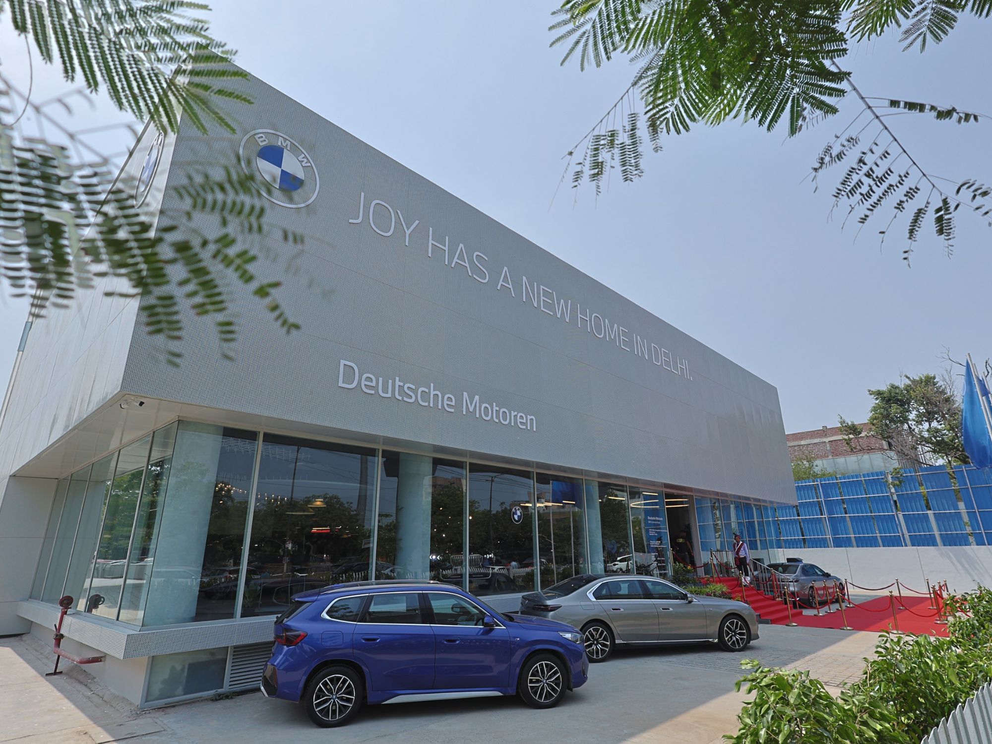 BMW Mathura Road, Delhi Store Image (2)