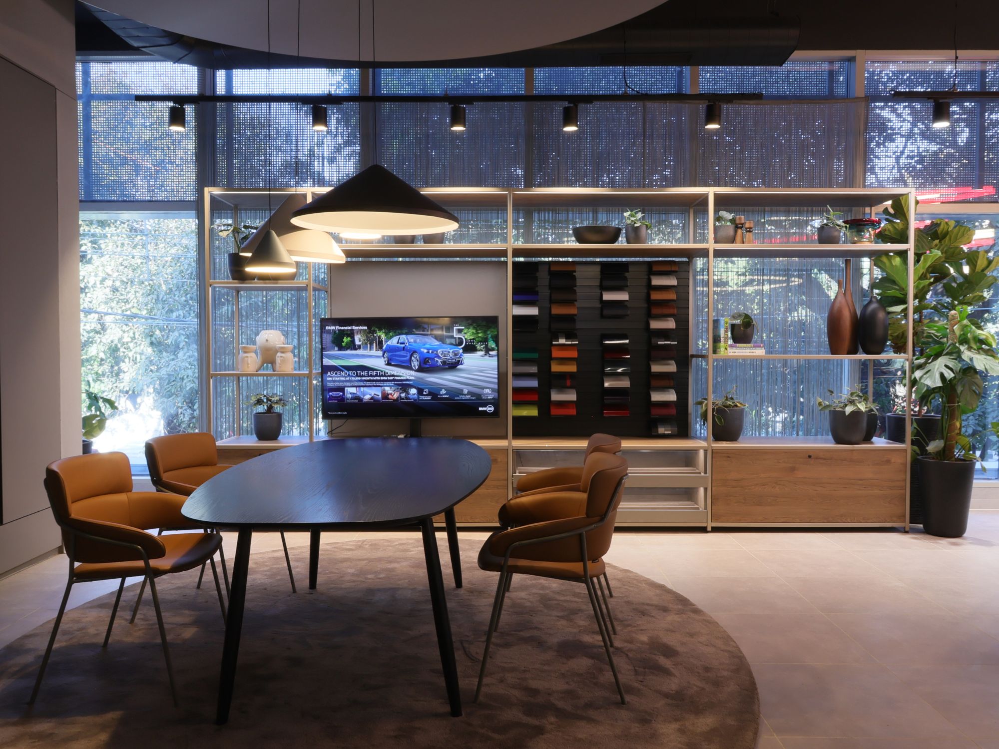 BMW South Delhi Store Image (10)