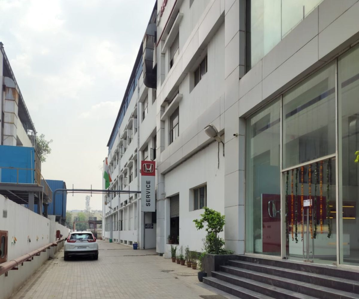 Gurgaon Store Slider Image (11)