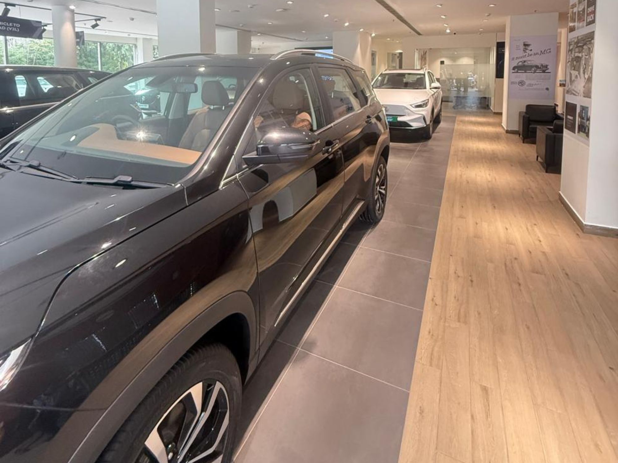 MG Gurgaon Store Image Showroom (2)