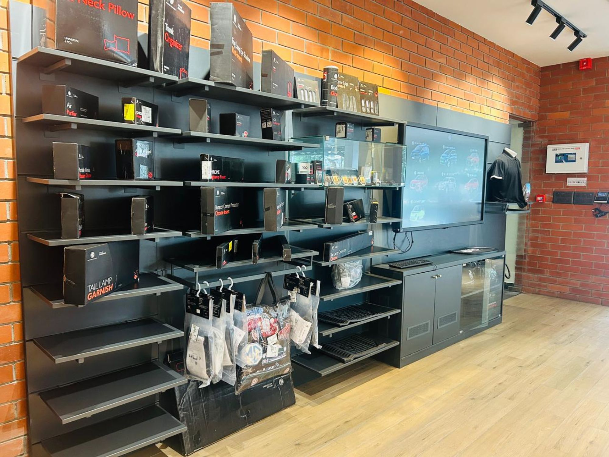 MG Gurgaon Store Image Showroom (6)