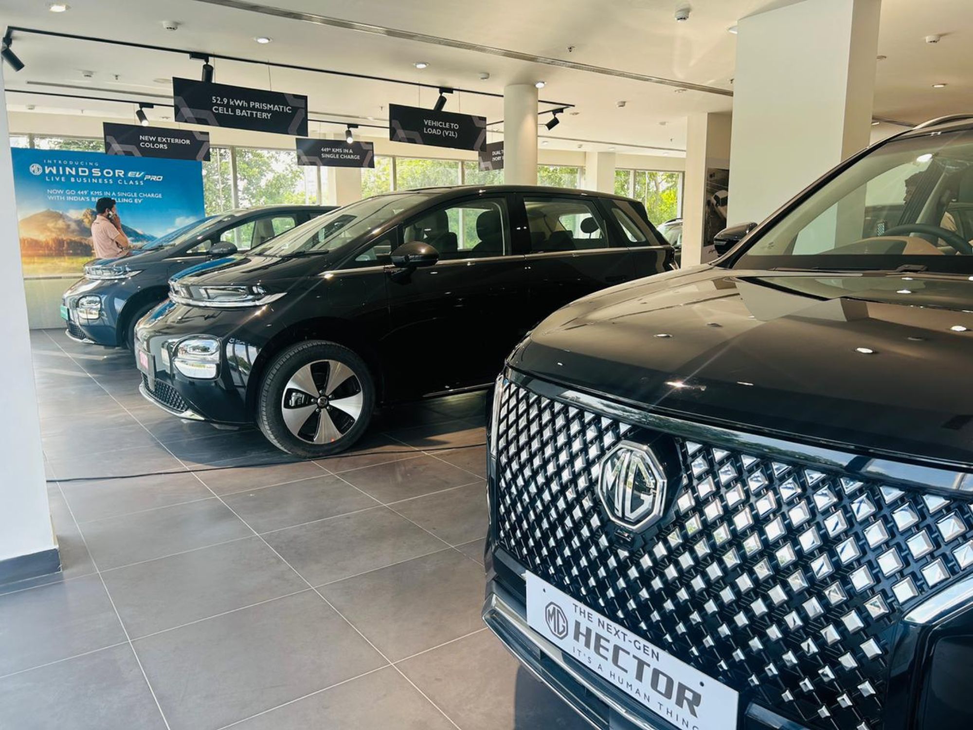 MG Gurgaon Store Image Showroom (7)