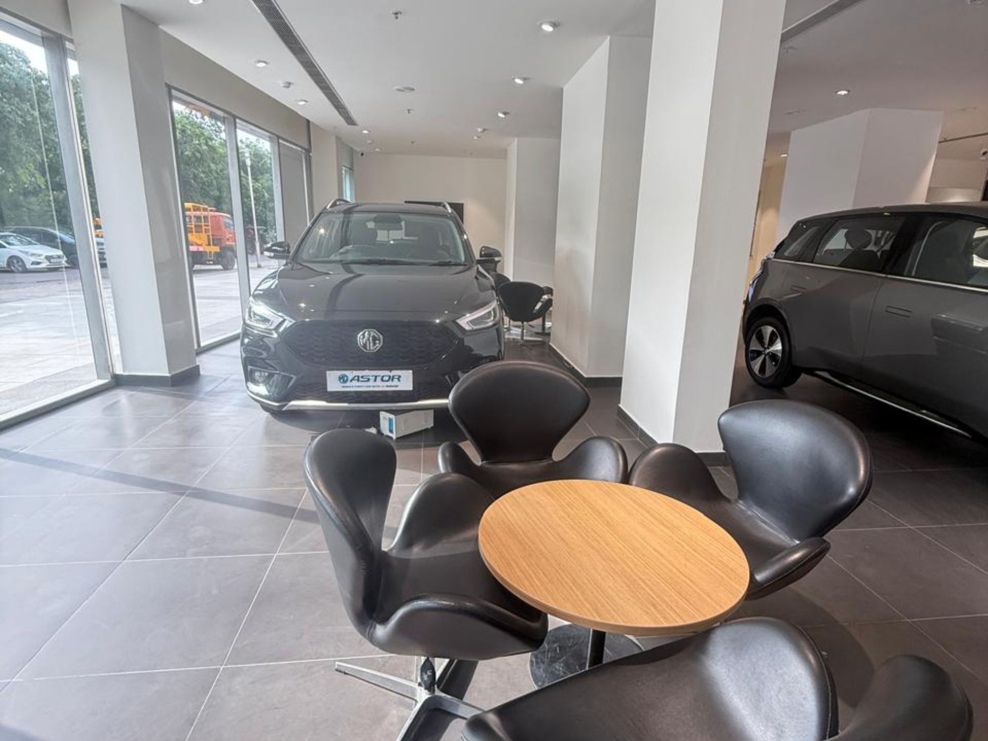 MG Gurgaon Store Image Showroom