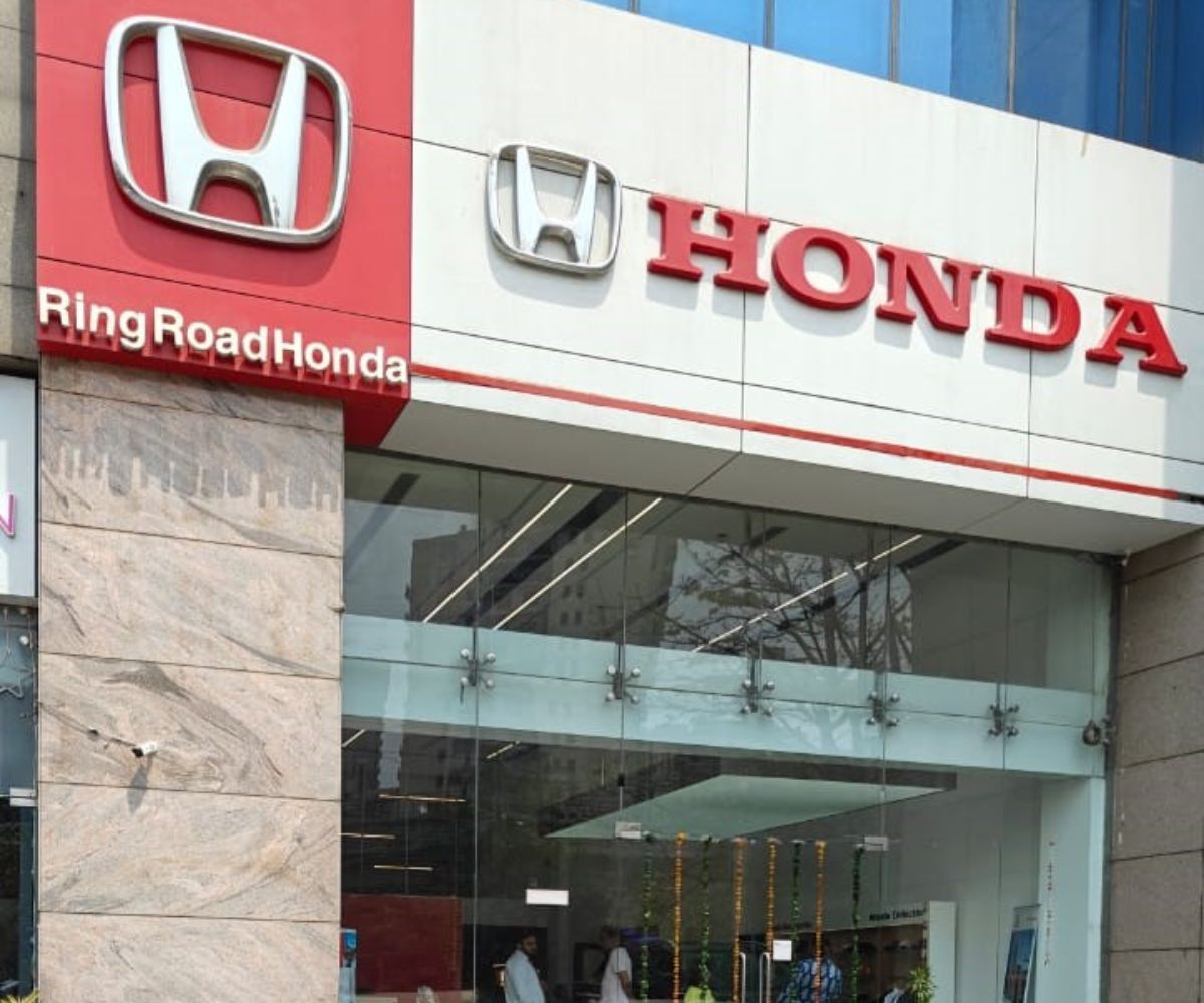 MG Road Store Image (5)