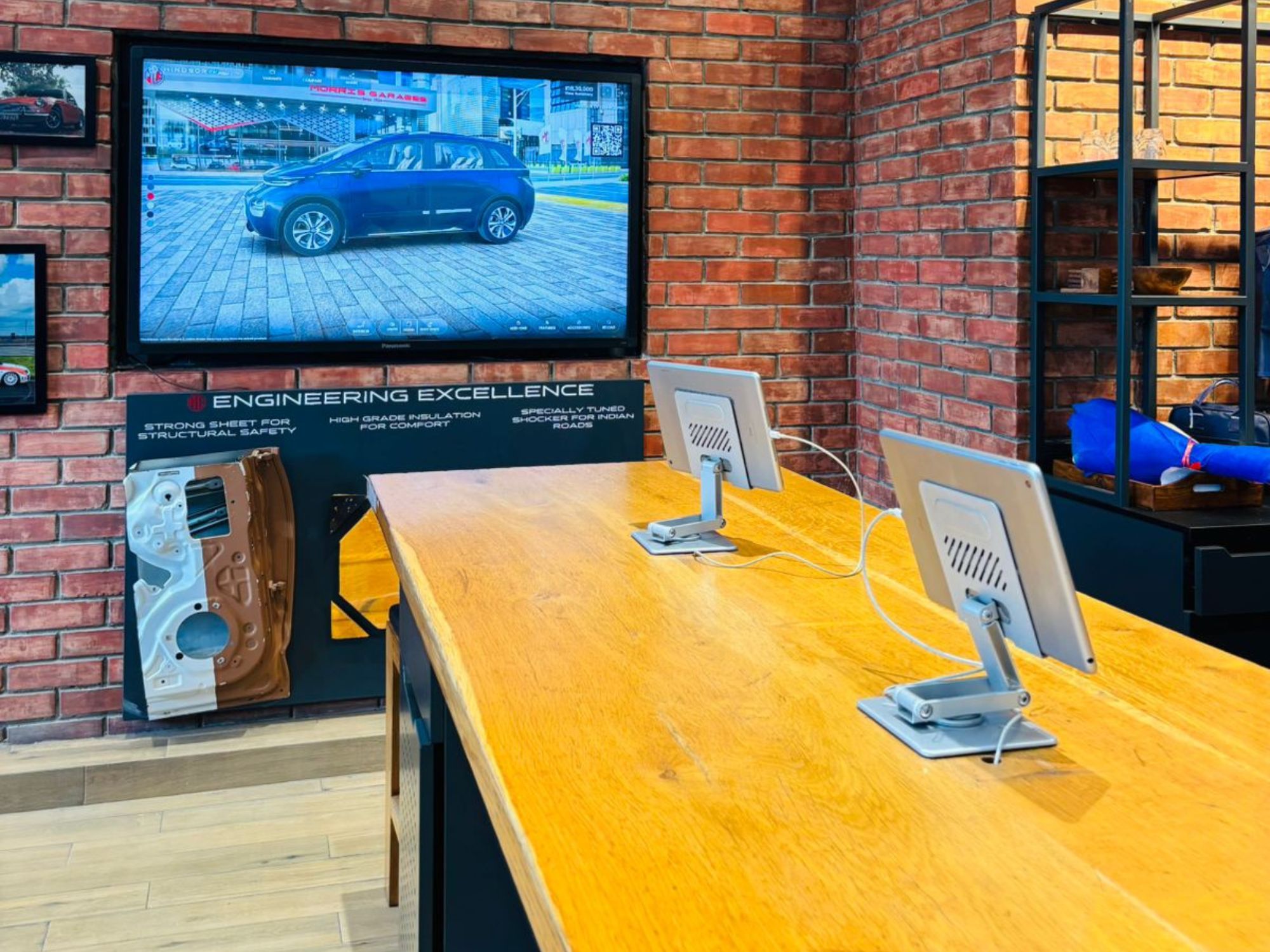 Morris Garages Delhi Kirti Nagar Sotre Image (7)