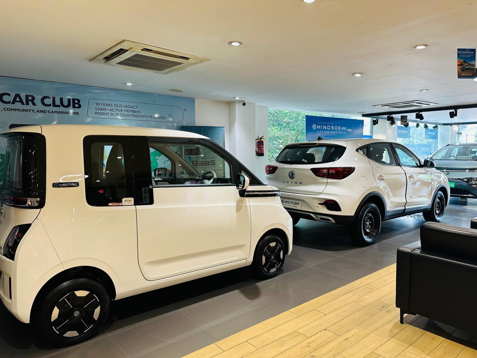 Morris Garages Delhi Prashant Vihar Store Image (2)