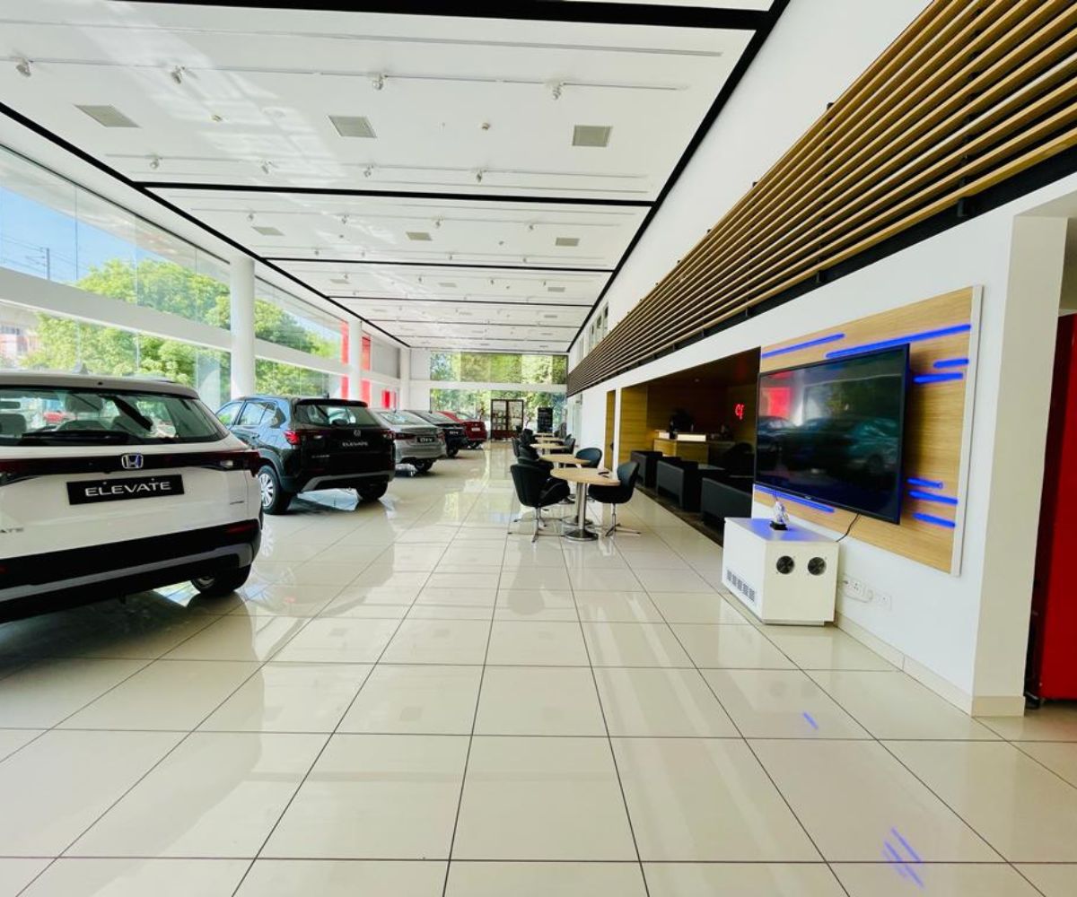 Peeragarhi, Delhi Store Image (14)