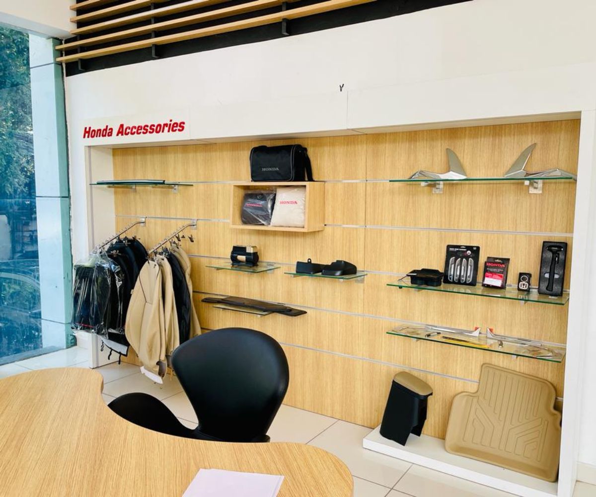 Peeragarhi, Delhi Store Image (2)