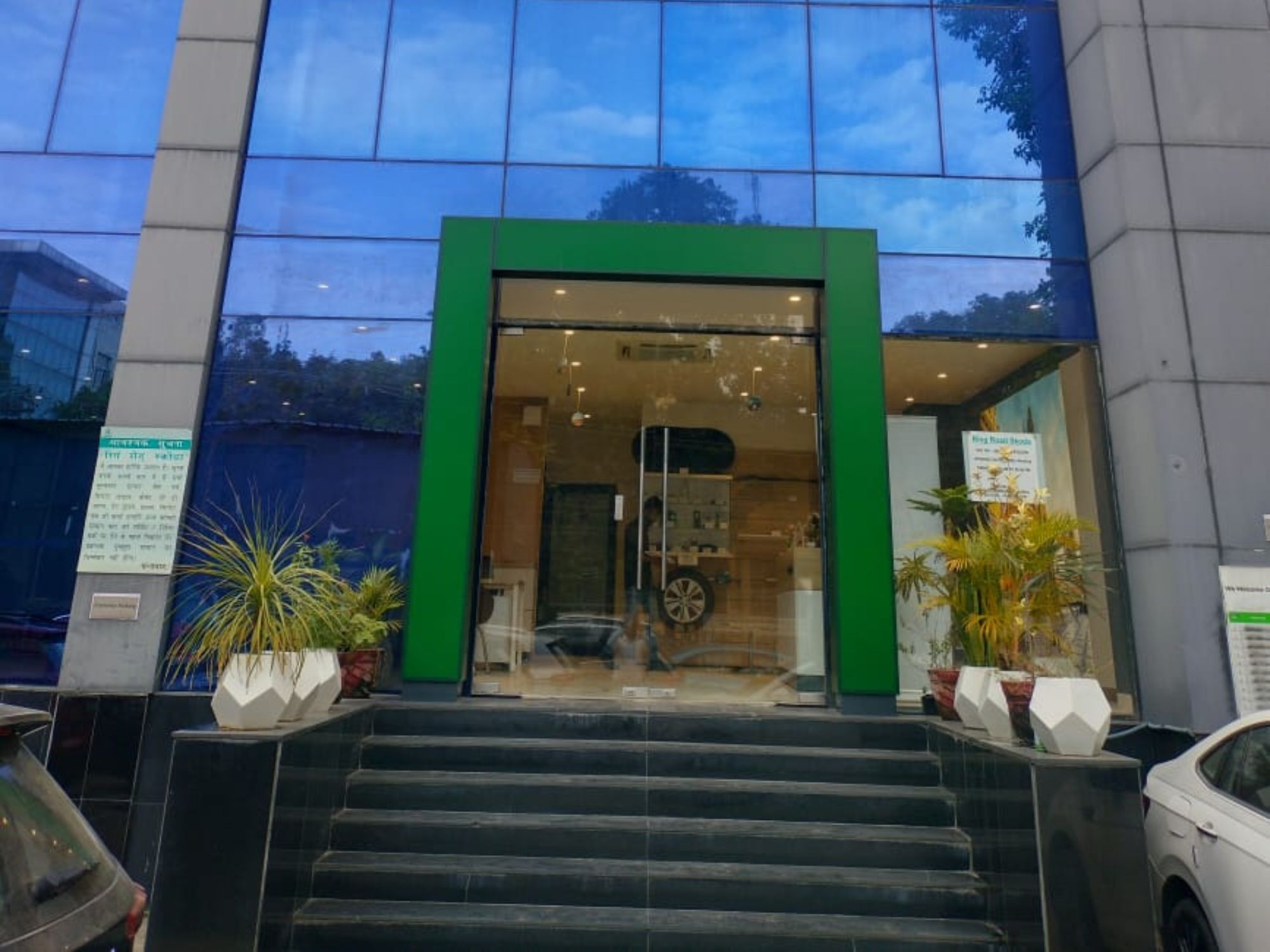 Skoda Gurgaon Store Image GP11 GGN (7)