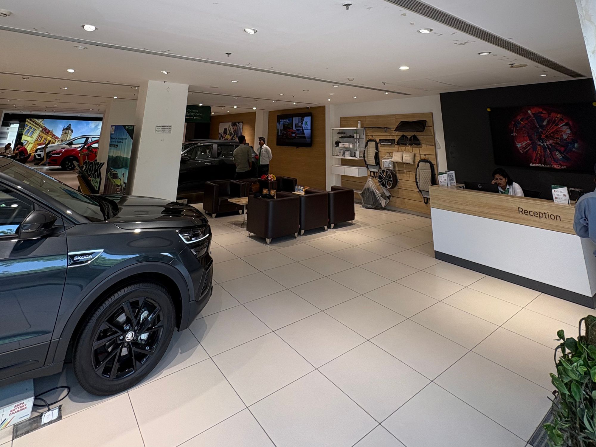 Skoda Store Image Gurgaon GGN Showroom (10)