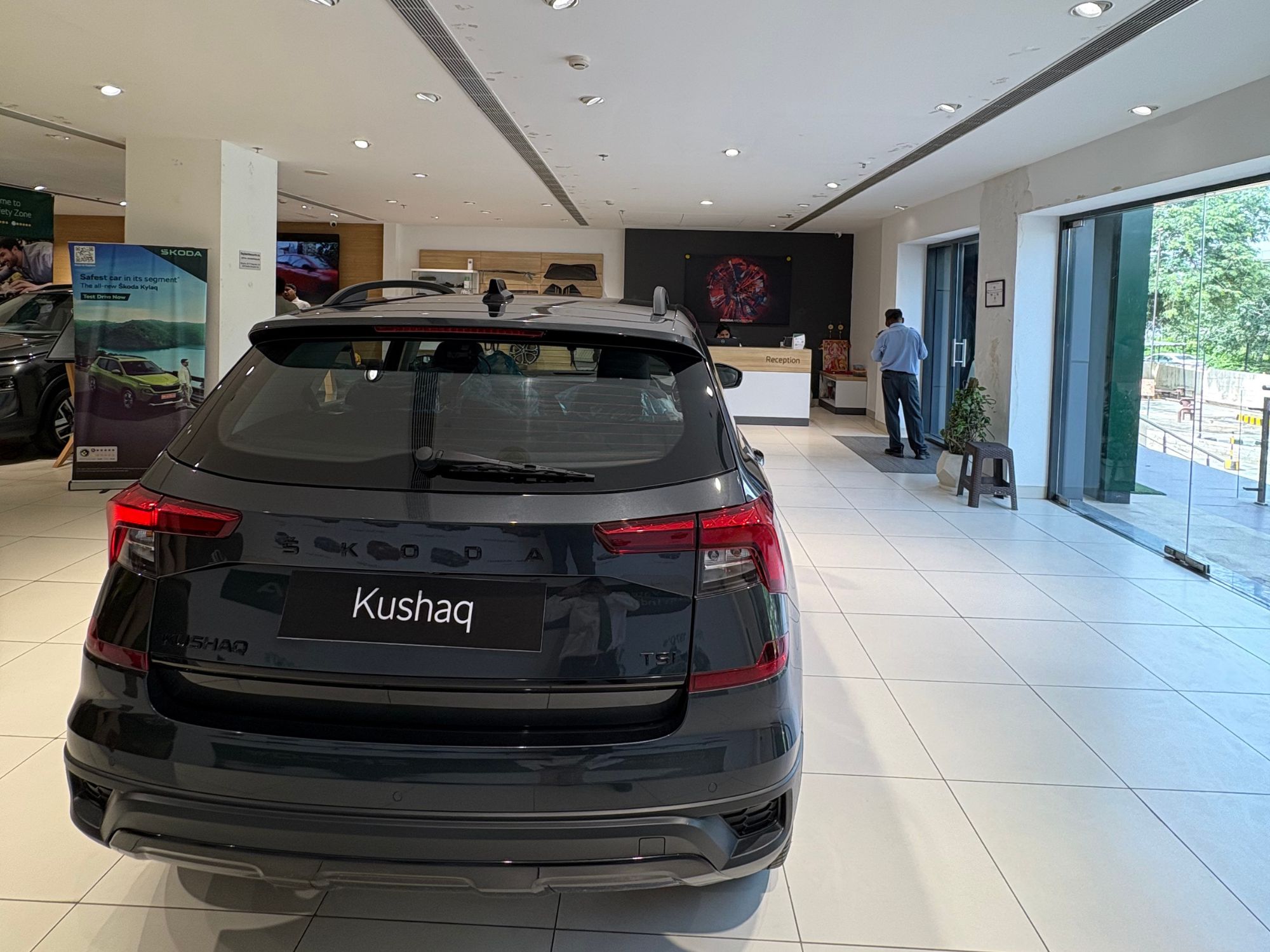 Skoda Store Image Gurgaon GGN Showroom (12)