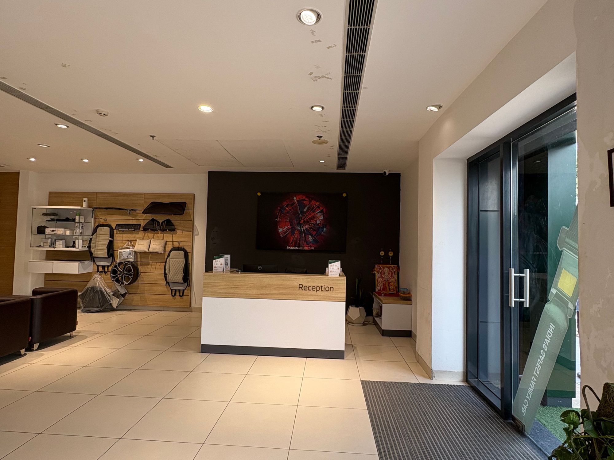 Skoda Store Image Gurgaon GGN Showroom (7)