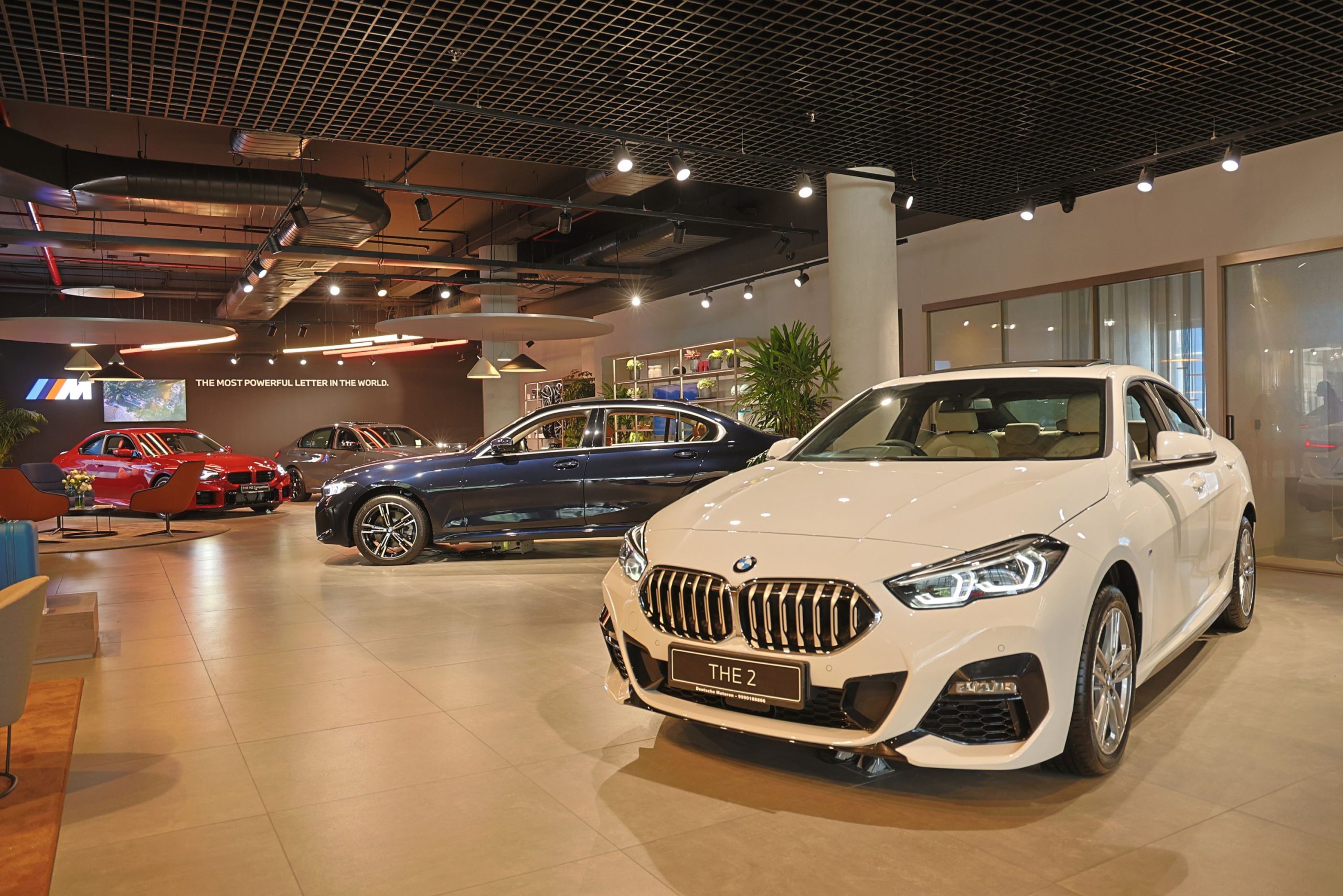 BMW Mathura Road, Delhi Store Image (2) (3)